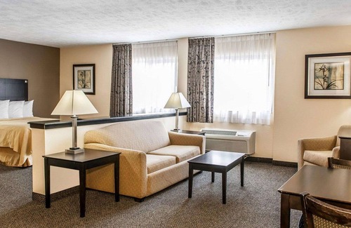 Mattoon Hotel | Quality Inn & Suites Mattoon South