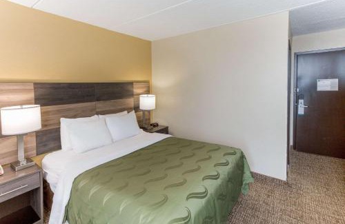 Plattsburgh Hotel | Quality Inn & Suites Plattsburgh