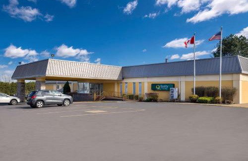 Lindbergh Lawns Hotel | Quality Inn & Suites Syracuse Fairgrounds