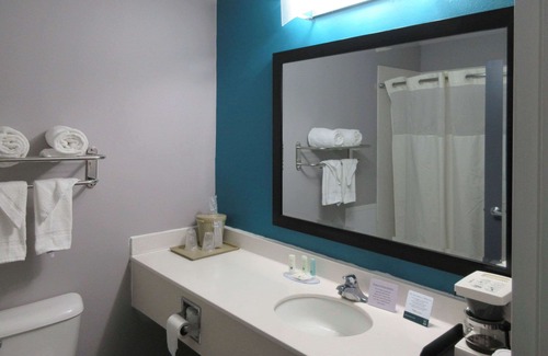 Edgefield Hotel | Quality Inn & Suites