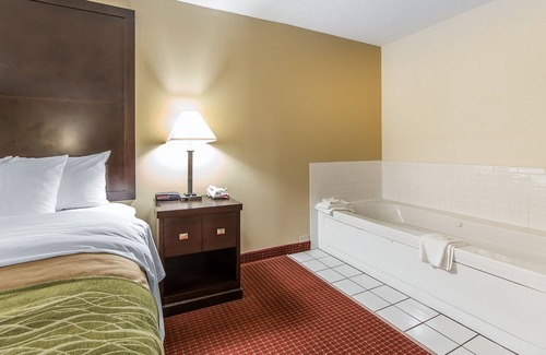 Portsmouth Hotel | Quality Inn & Suites