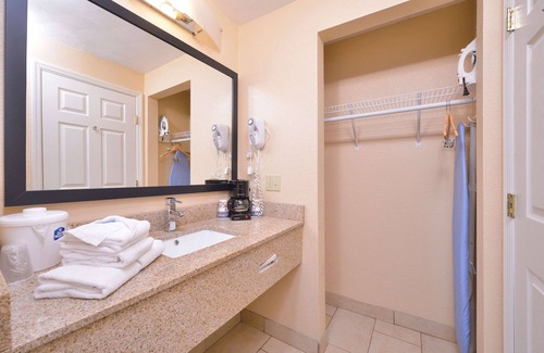 Williamsport Hotel | Quality Inn & Suites