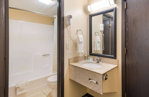 Clovis Hotel | Quality Inn