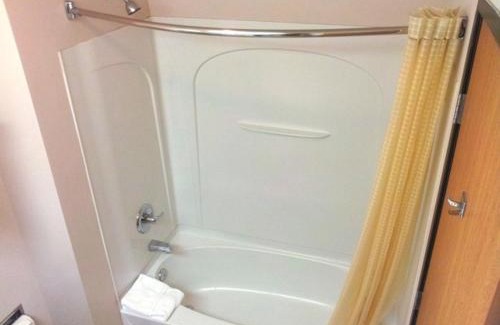Hamilton Hotel | Quality Inn