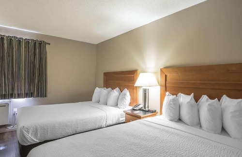 West Edmonton Hotel | Quality Inn West Edmonton