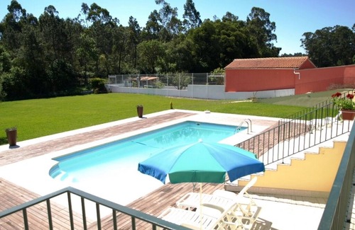 Rates Villa | Quality villa with swimming pool and soccer pitch, large barbecue area