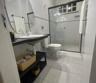 Atalaia House | Quarto compartilhado 8 leitos Valor por pessoa