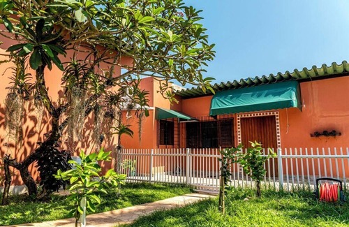 Jardim Virginia Apartment | Quarto de Pousada a 100 metros da Praia da Enseada