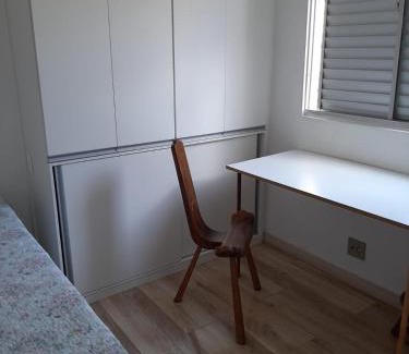 Santo Amaro House | Quarto Individual ou Duplo ao lado da Ponte Transamerica