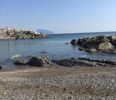 Quarto dei Mille Apartment | Quarto Mare con giardino
