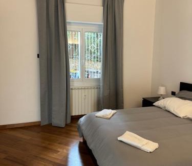 Quarto dei Mille Apartment | Quarto Mare con giardino