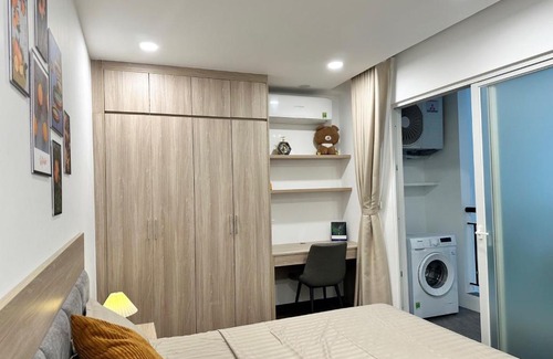 Truc Bach Apartment | Queen Apartment West Lake