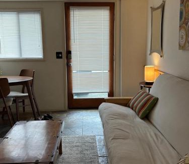 North Queen Anne Apartment | Queen Bea-Seattle-Queen Anne-Basement-Level