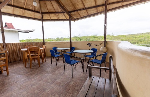 Puerto Ayora Apartment | Queen Bedroom Suite ON THE Second High Floor AT Ariana`s Galapagos Hostal