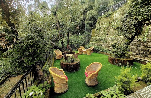 Bullawala Villa | Queen's View Villa by The Cafe (Mussoorie)