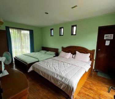 Cipanas Villa | queen villa Bukit Danau puncak cipanas