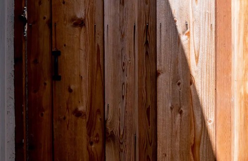 San Tomas Apartment | "Queens Palace" Studio Apt Business Ready - San Jose