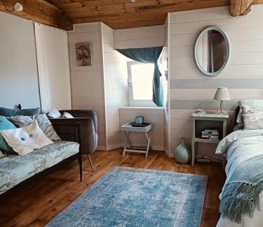 Confolens Bed & Breakfast | 'Quelle Belle Vue' Chambre d'Hote