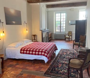 Noyers-sur-Serein House | QUELQUES JOURS À NOYERS SUR SEREIN