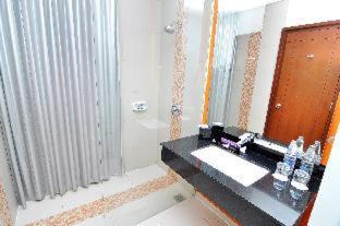 Semarang Hotel | Quest Hotel Simpang Lima - Semarang by ASTON