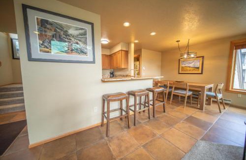 Keystone Apartment | Quicksilver 1635