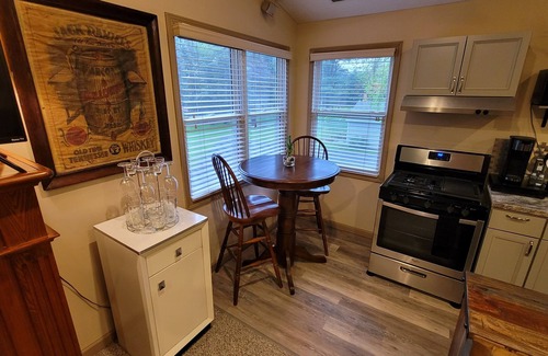 Milan House | Quiet 1/1 in Historic Village of Milan, OH just minutes away from Cedar Point