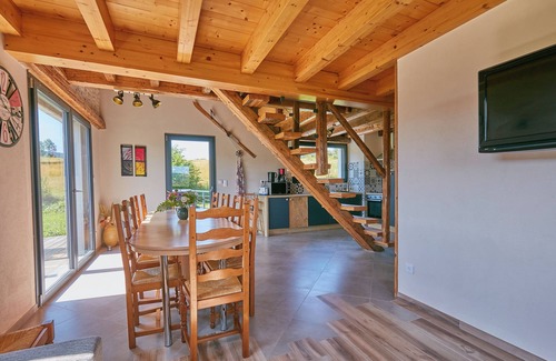 Ouhans Apartment | Quiet 12-person apartment in the heart of the Loue valley