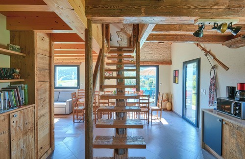Ouhans Apartment | Quiet 12-person apartment in the heart of the Loue valley