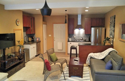 Inglewood House | Quiet 2 Bedroom Suite in a Partial Lake View House with Fully Fenced Backyard