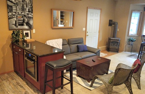Inglewood House | Quiet 2 Bedroom Suite in a Partial Lake View House with Fully Fenced Backyard