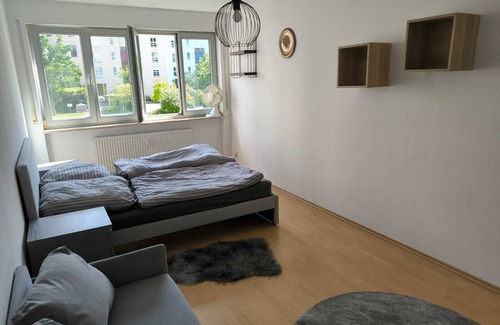 Zentrum-Sued Apartment | Quiet 2-room apartment with balcony not far from the Panometer. Pet friendly!