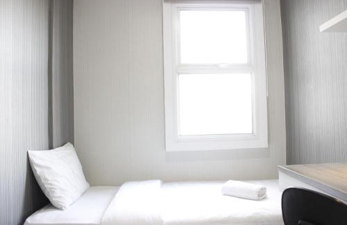 Hegarmanah Apartment | Quiet 2BR Apartment @ Parahyangan Residence Apartement with Mountain View By Travelio