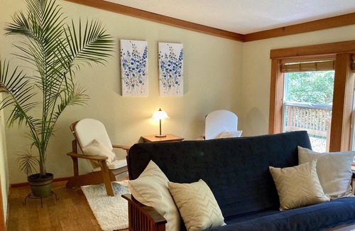 Southeast Eugene House | Quiet 3 Bedroom House in Desirable Eugene Neighborhood