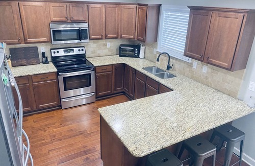 Murfreesboro House | Quiet 4 bedroom villa with tons of space