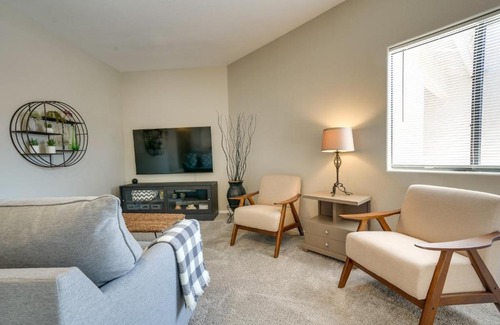 Greenway Palms Apartment | Quiet 55 and Condo with Pool Access in Peoria!