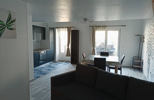 Floirac Cottage | Quiet 6-person gite