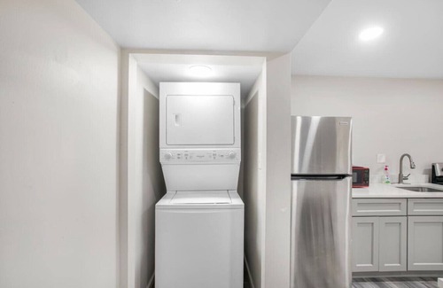 Silver Spring House | Quiet 7BR Silver Spring