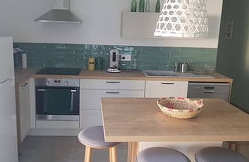 Montagnac House | Quiet 80m2 gîte with swimming pool in the heart of nature between vineyards and garrigue