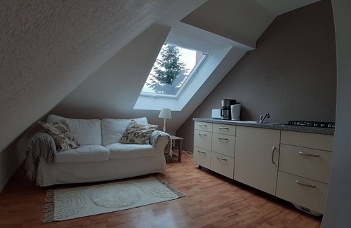 Falkensee Apartment | Quiet and centrally located apartment on the top floor of an old villa