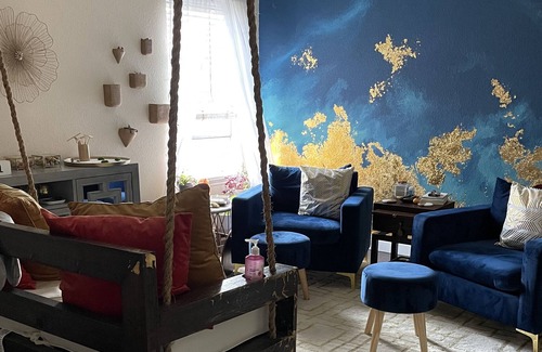 Richmond House | Quiet and Cozy Room and FULL access to Meditation Room and Healing Center.