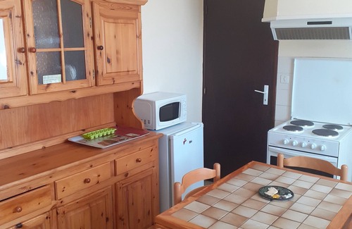 Ales Apartment | QUIET AND GREEN APARTMENT(Air-conditioned)
