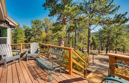 Allenspark House | Quiet and Peaceful Home in Allenspark with Deck!