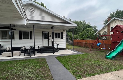 Iron Mountain House | Quiet and relaxing , located in the heart of Iron Mountain