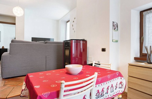 Canale di Tenno Apartment | Quiet apartment 'Nel Cuore di Tenno' with Mountain View