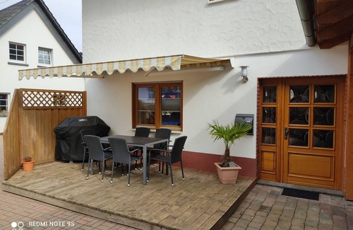 Ahrbruck Apartment | Quiet apartment with beautiful terrace and lawn.