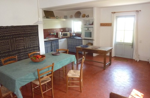 Mazan Apartment | Quiet area with superb views of the Mont Ventoux, In the heart of an olive grove