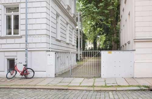 Zentrum-Nordwest Apartment | Quiet backyard oasis for 1 to 9 people | WLAN | SmartTV | washing machine | dryer