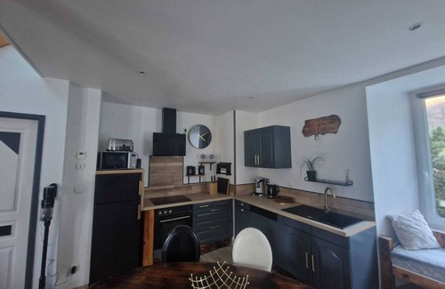 Beaucens Apartment | Quiet beaucens apartment ideal for leisure activities pleasant balcony + terrace