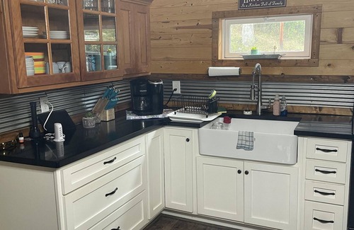 Genoa Cabin | Quiet cabin in the hills close to the trails and other outdoor activities.