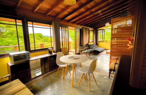 Sao Roque Ski Chalet | Quiet chalet with pool